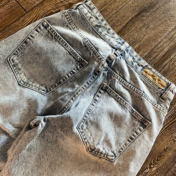 COTTON:ON high waisted straight vintage style jean - Picture 5 of 11